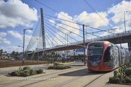 Image du Maroc Professionnelle de  Le pont à haubans au carrefour Sidi Maârouf, Vendredi 19 Avril 2019. Après 4 années de travaux, le trafic routier sera bientôt fluidifié dans cette artère de la métropole où la circulation était le calvaire quotidien des utilisateurs. (Photo / Abdeljalil Bounhar)